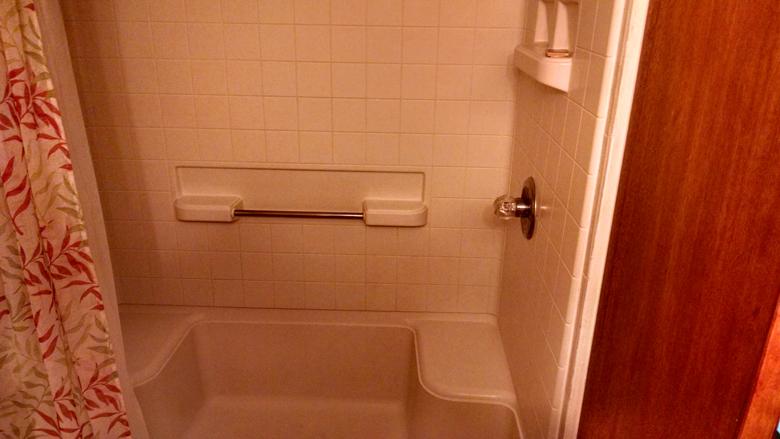 112 Bath Room w/ Walk in shower
